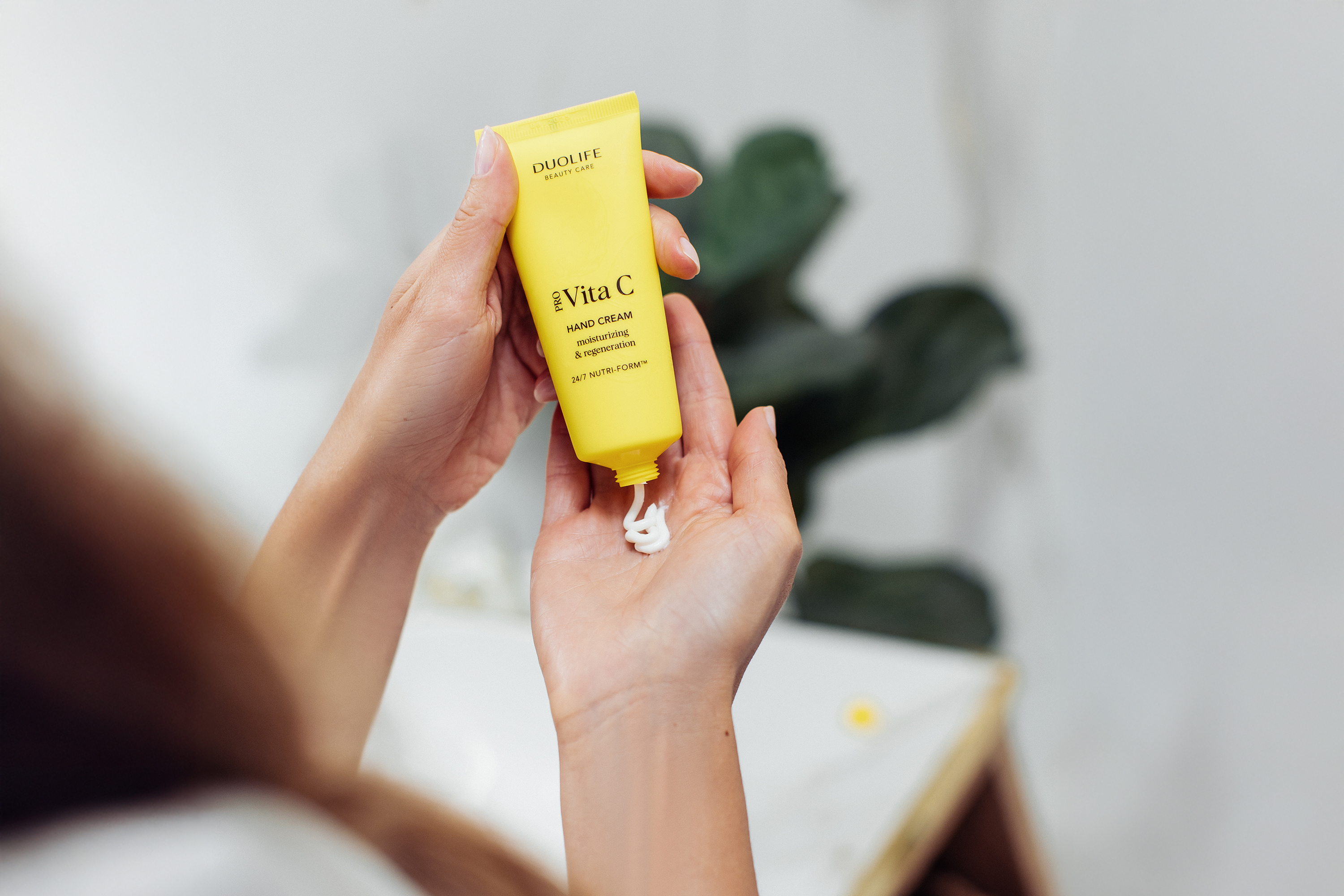 DuoLife Beauty Care Vita C Hand Cream 75ml – Odżywczy Krem do Rąk — miniatura 2